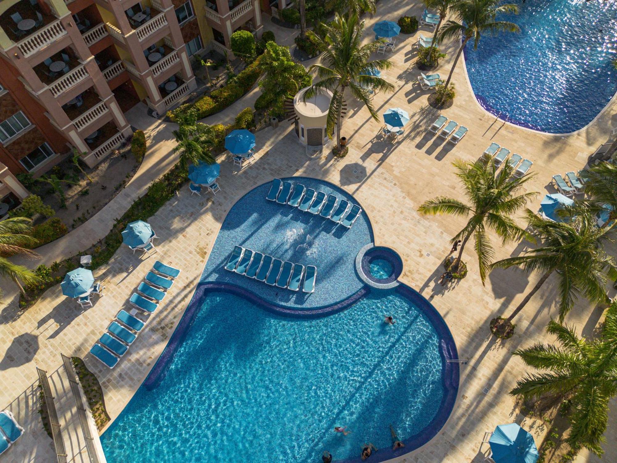 Infinity Bay Spa & Beach Resort West Bay Exterior photo